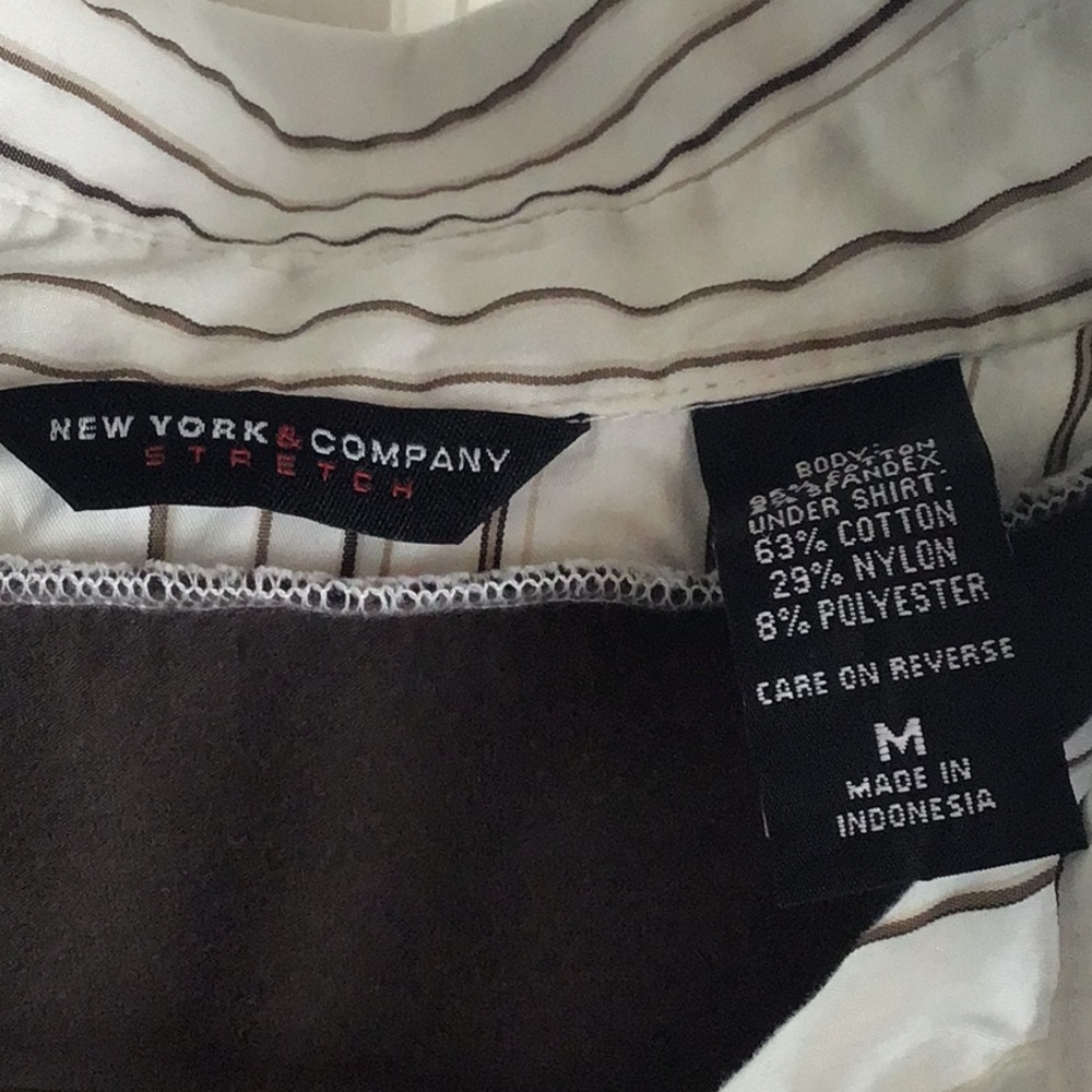 Vtg. 2000’s New York & Co. work shirt - Picture 3 of 7